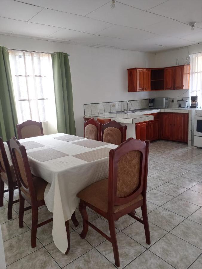 Apartamento Lopez Y Azofeifa Portete Esterno foto
